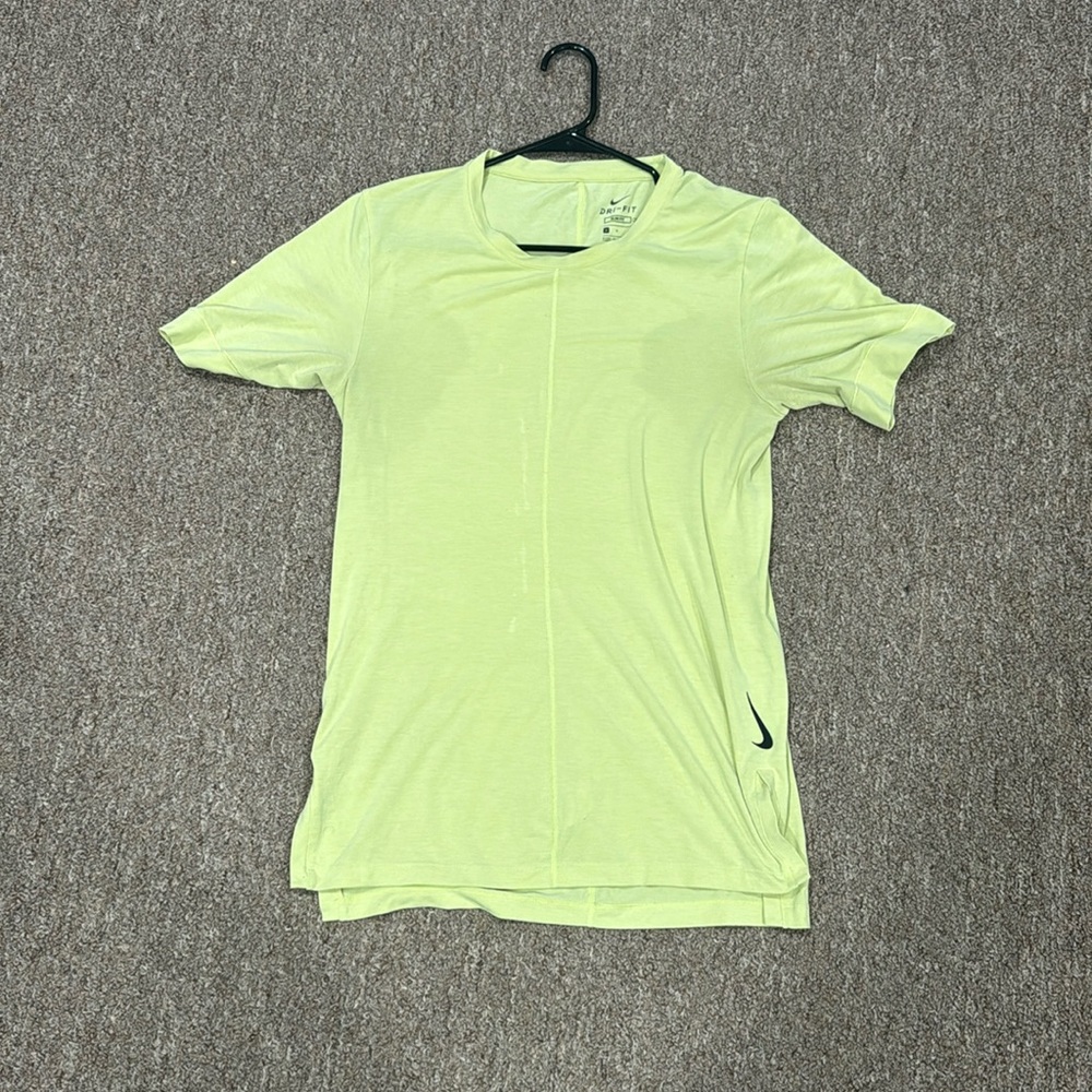 COPY - Nike yoga shirt